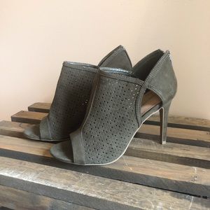 Christian Siriano | Cutout Peeptoe Heels